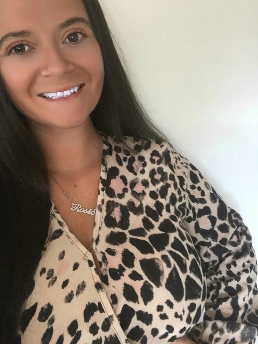 The results of using GLO32's teeth whitening kit